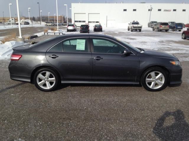 2010 toyota camry 4dr sedan for sale in grand forks, north dakota