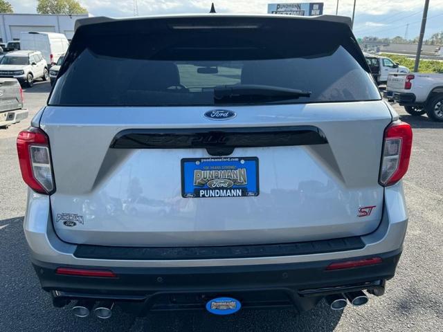 2022 ford explorer st