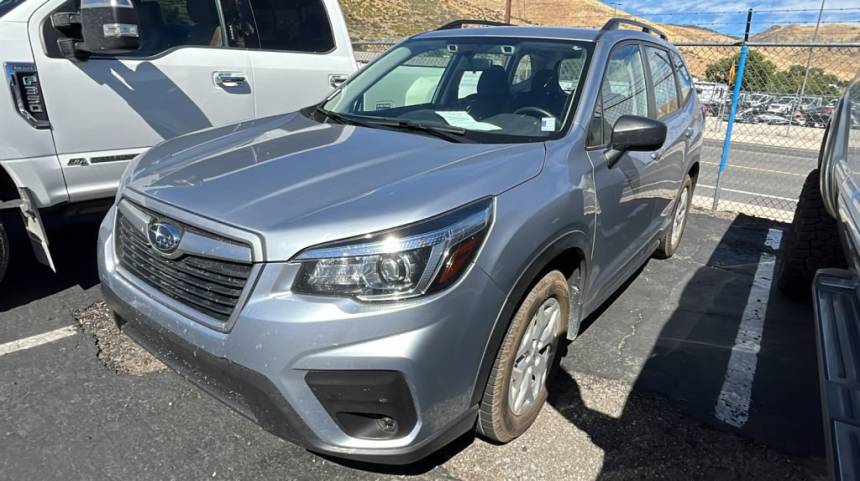 2020 subaru forester base