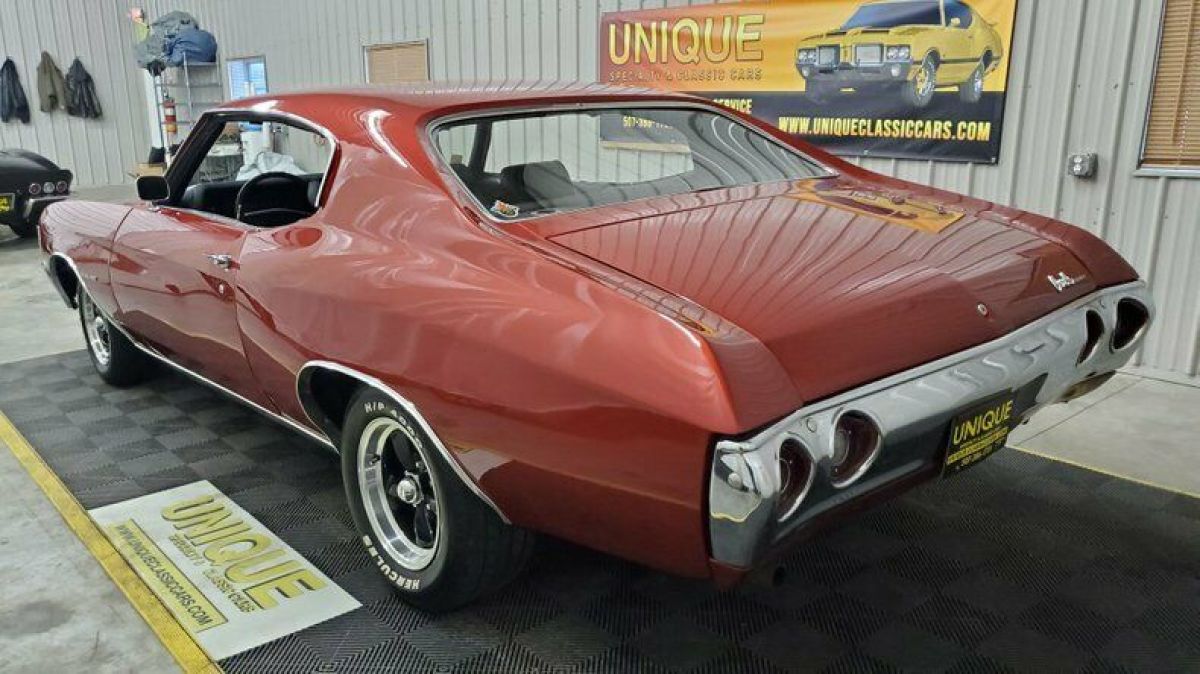 1972 chevrolet chevelle malibu! 4-speed v8! trades?