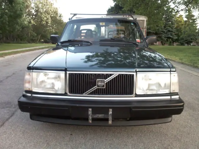 the mermaid: low miles, clean original condition 93 volvo 240 1993 final year