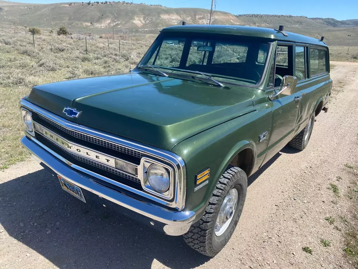 1970 chevrolet suburban 4wd