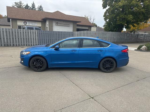 2019 ford fusion se
