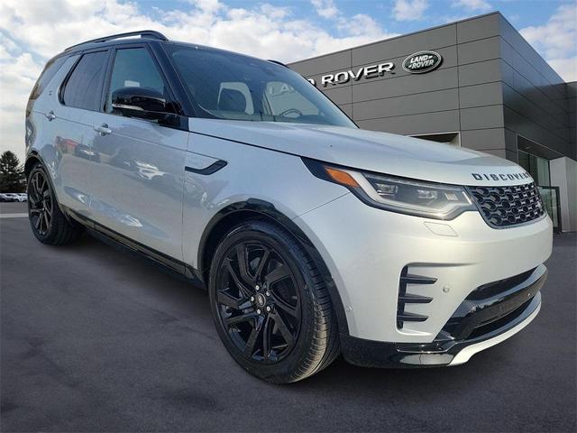 2024 land rover discovery p300 dynamic se