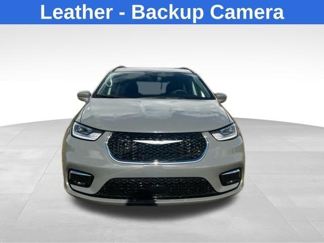 2022 chrysler pacifica touring-l