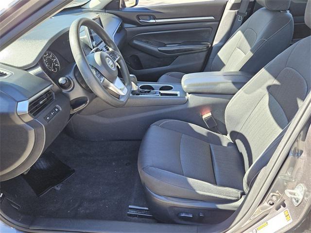 2022 nissan altima 2.5 sv