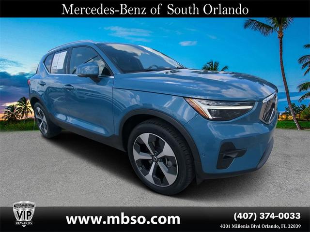 2024 volvo xc40 b5 plus bright theme