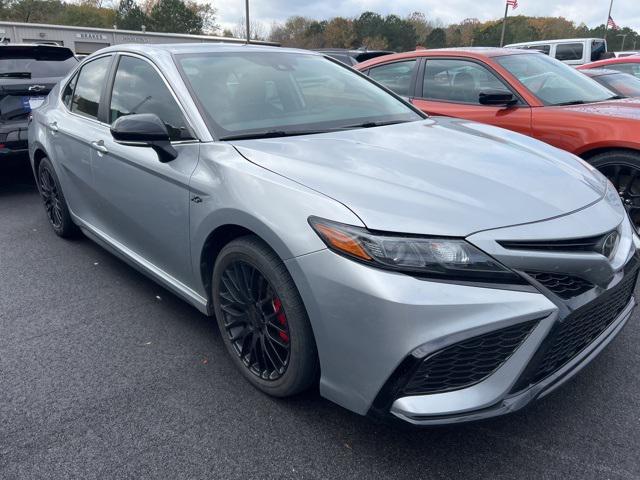 2022 toyota camry se