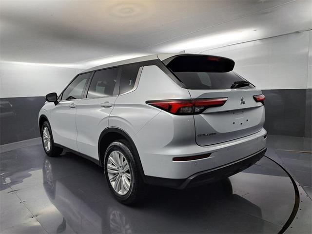 2023 mitsubishi outlander es