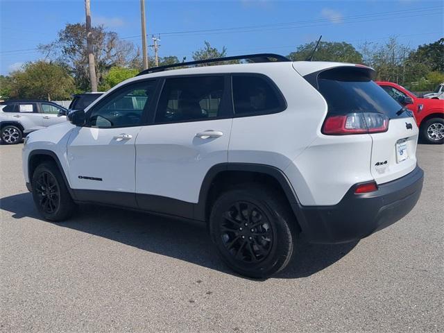 2023 jeep cherokee altitude lux