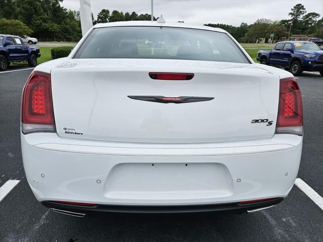 2023 chrysler 300 s