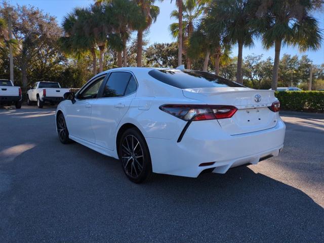 2024 toyota camry se