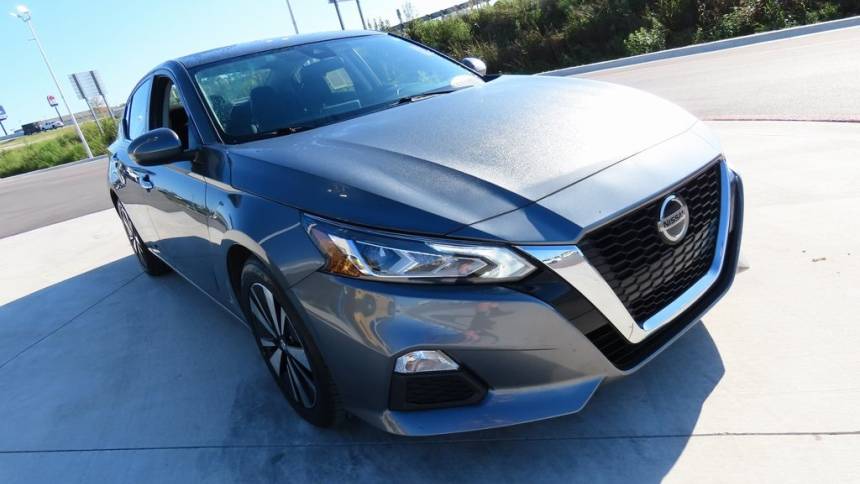 2022 nissan altima 2.5 sv