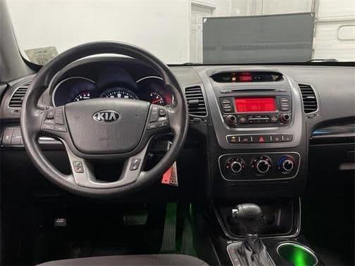 2014 kia sorento lx 4dr front-wheel drive in plymouth, wisconsin
