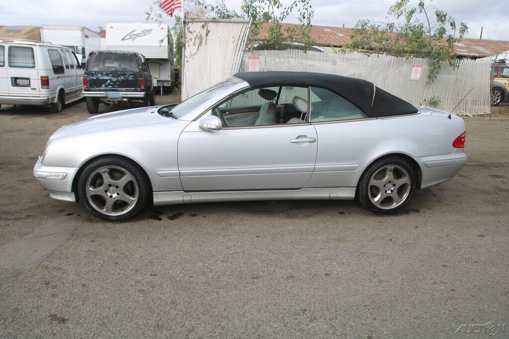 2003 mercedes-benz clk-class clk 320