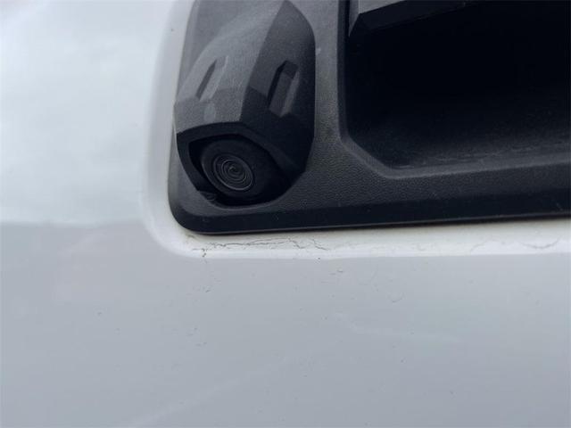 2017 toyota tacoma sr