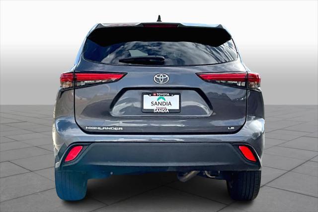 2023 toyota highlander le
