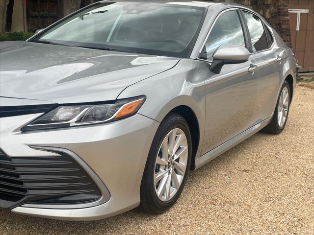 2023 toyota camry le