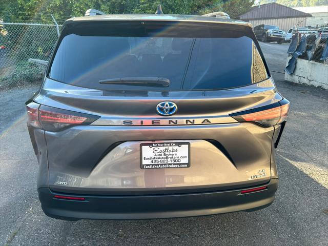 2021 toyota sienna le