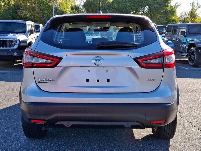 2021 nissan rogue sport s