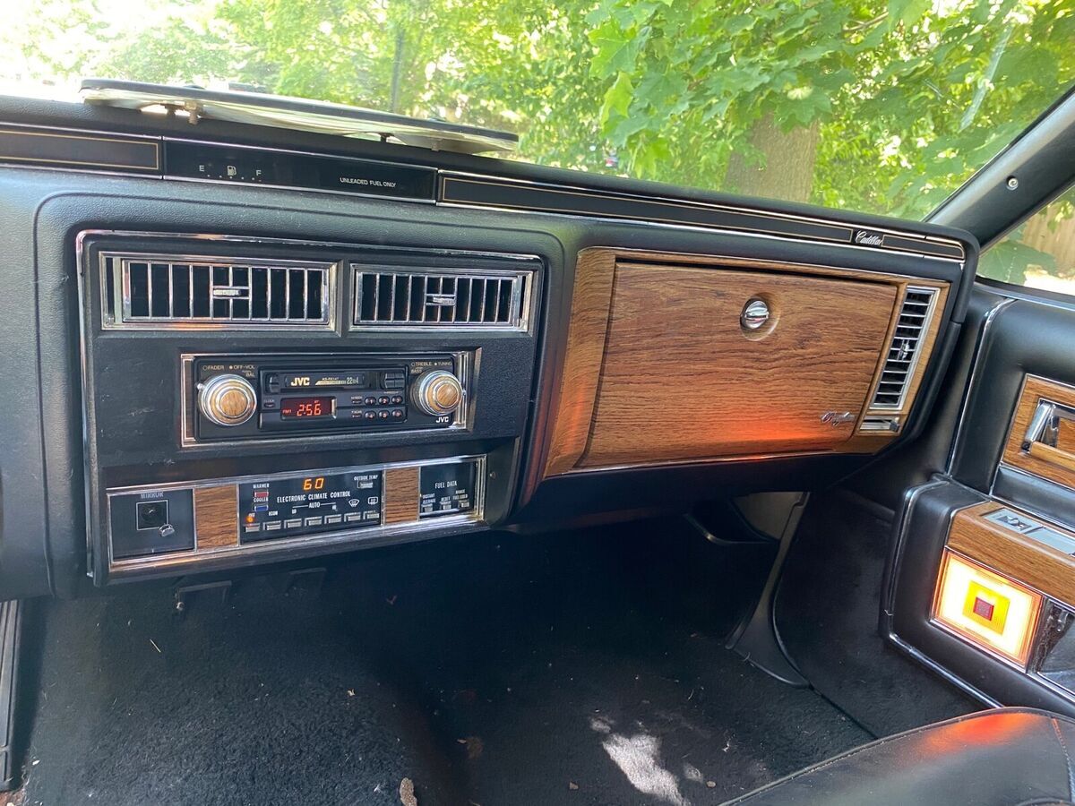 1984 cadillac fleetwood sedan black rwd automatic brougham