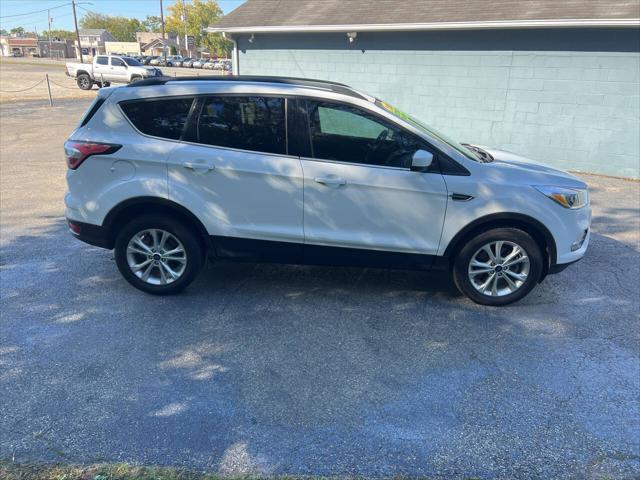2018 ford escape se