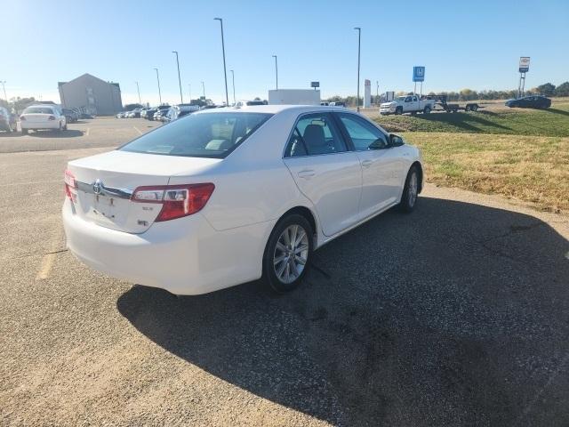 2014 toyota camry hybrid