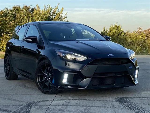 2016 ford focus rs base