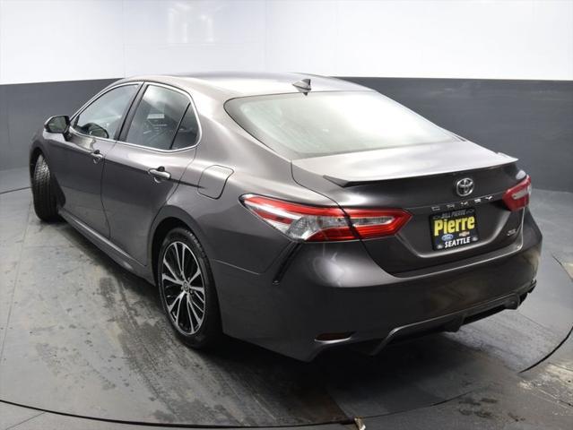 2020 toyota camry se
