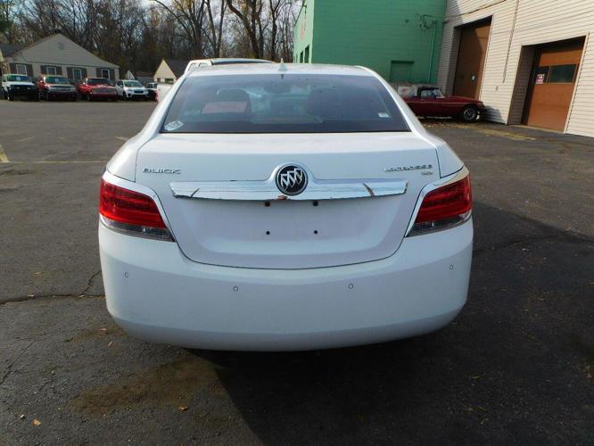 2011 buick lacrosse in farmington, michigan