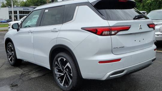 2024 Mitsubishi Outlander