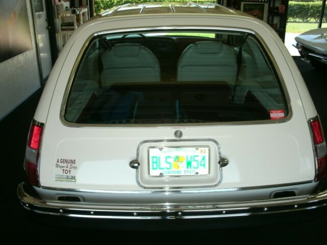 amc pacer panel wagon 1of 2