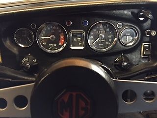 1972 mgb bronze yellow 2-door convertible