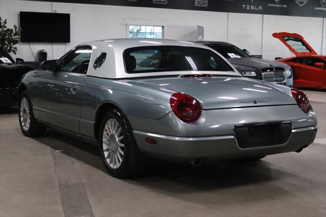 2004 ford thunderbird base