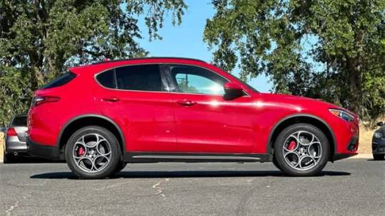 2022 alfa romeo stelvio sprint
