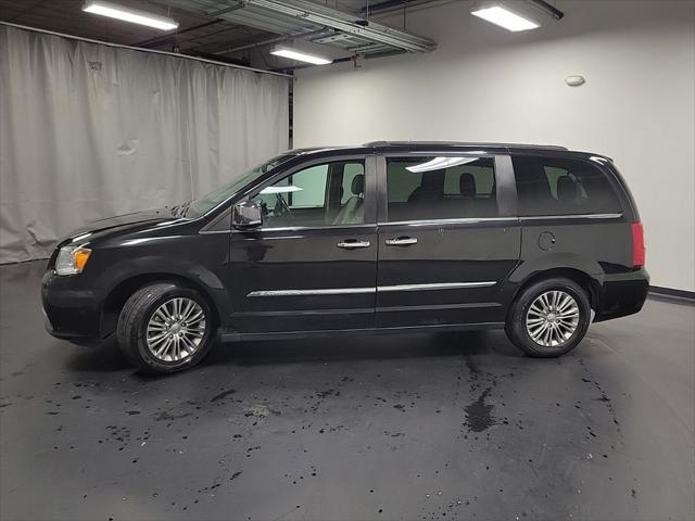 2015 chrysler town & country touring-l