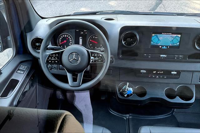 2024 mercedes-benz sprinter 2500 standard roof