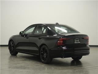 2024 Volvo S60 b5 plus black edition