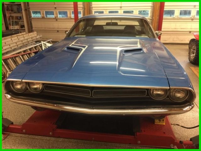 1971 dodge challenger r/t mopar 440ci 6 pack gas engine 4 speed pistol grip rwd