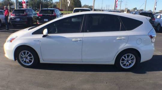 2013 Toyota Prius v (+)