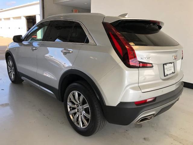 2022 cadillac xt4 premium luxury
