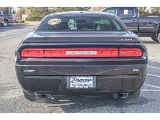 2008 dodge challenger srt8