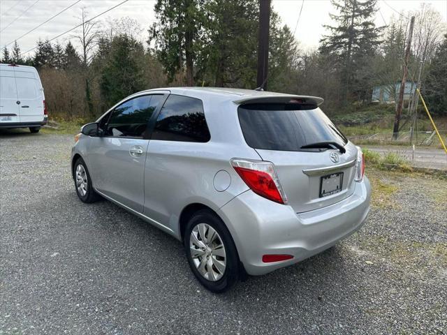 2012 toyota yaris l