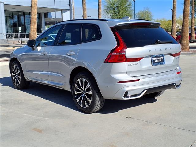 2024 volvo xc60 b5 plus dark theme