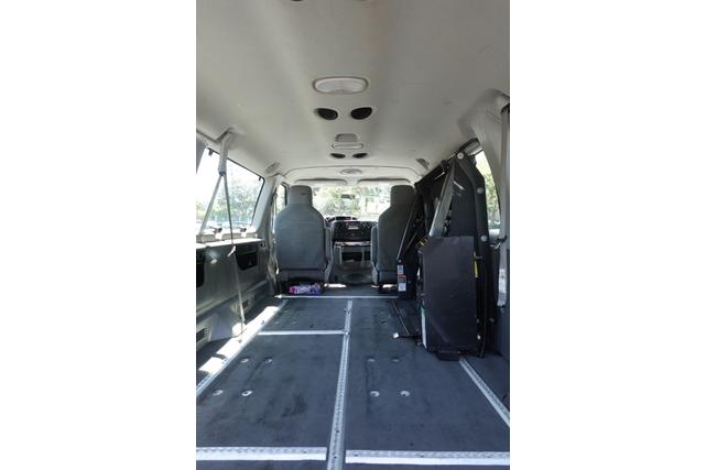 2011 ford e350 super duty xlt