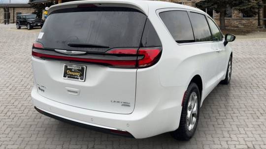 2024 Chrysler Pacifica