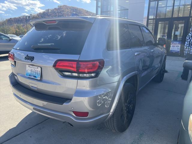 2021 jeep grand cherokee laredo