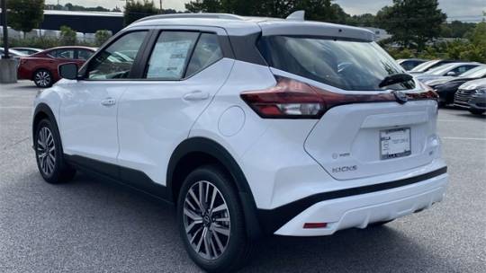 2024 Nissan Kicks sv