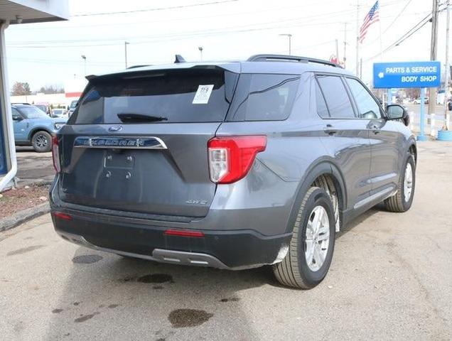 2022 ford explorer xlt