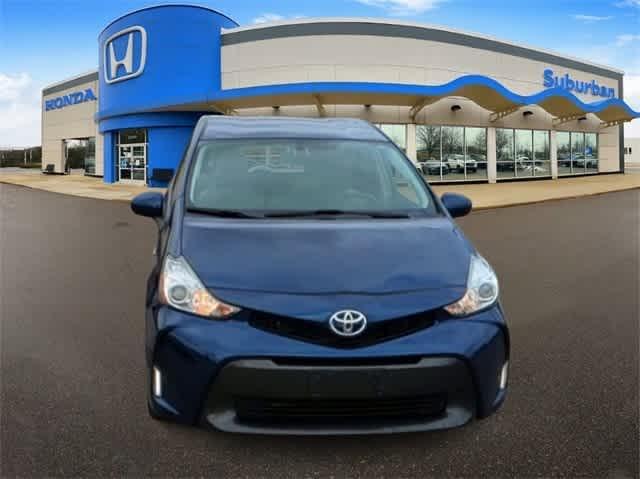 2017 toyota prius v four